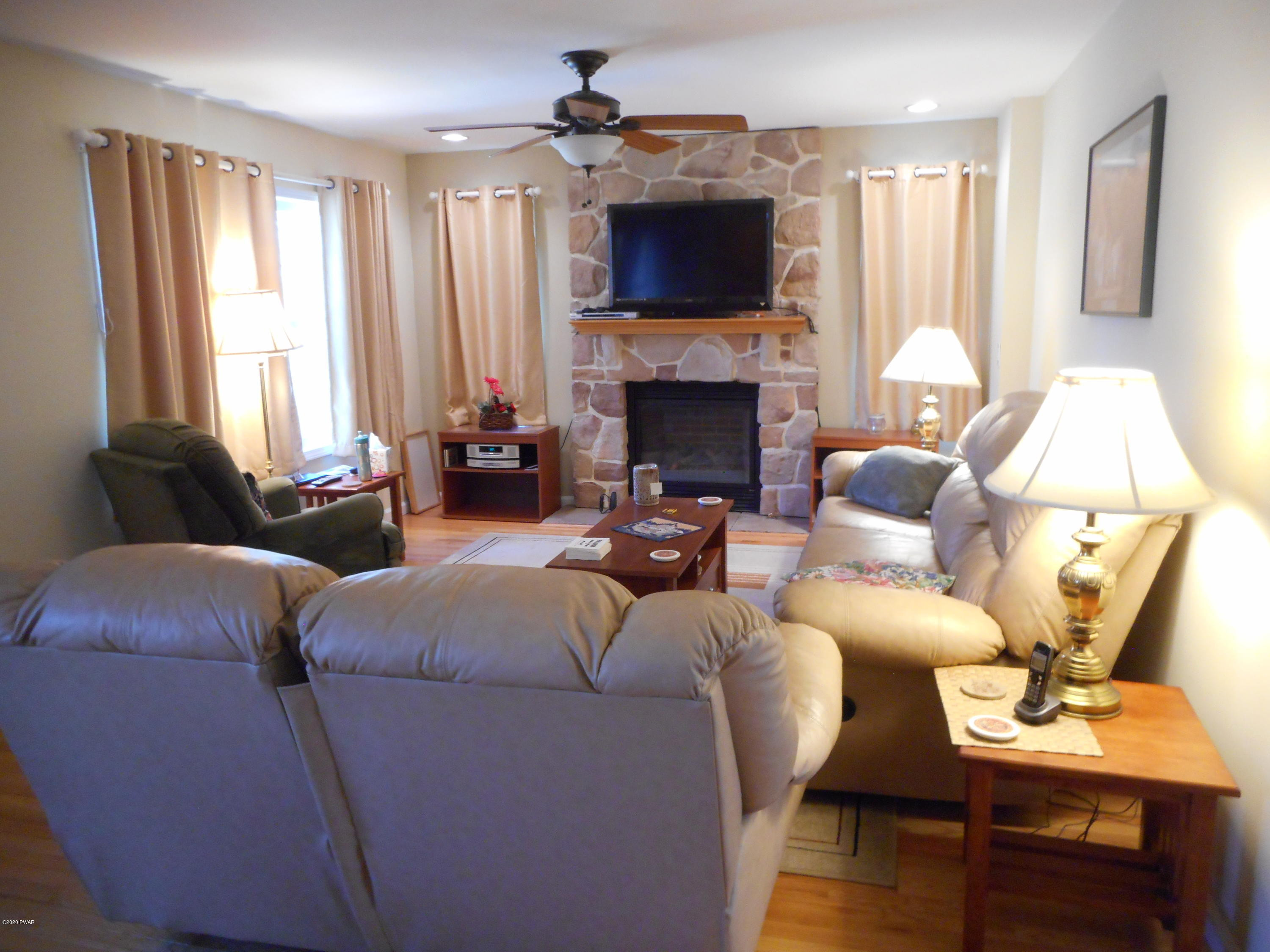 104 Springbrook Court Shohola, PA 18458 - Photo 10 of 30