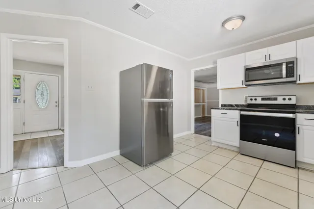 $188,000 | 2008 C W Webb Road, Gautier, MS 39553