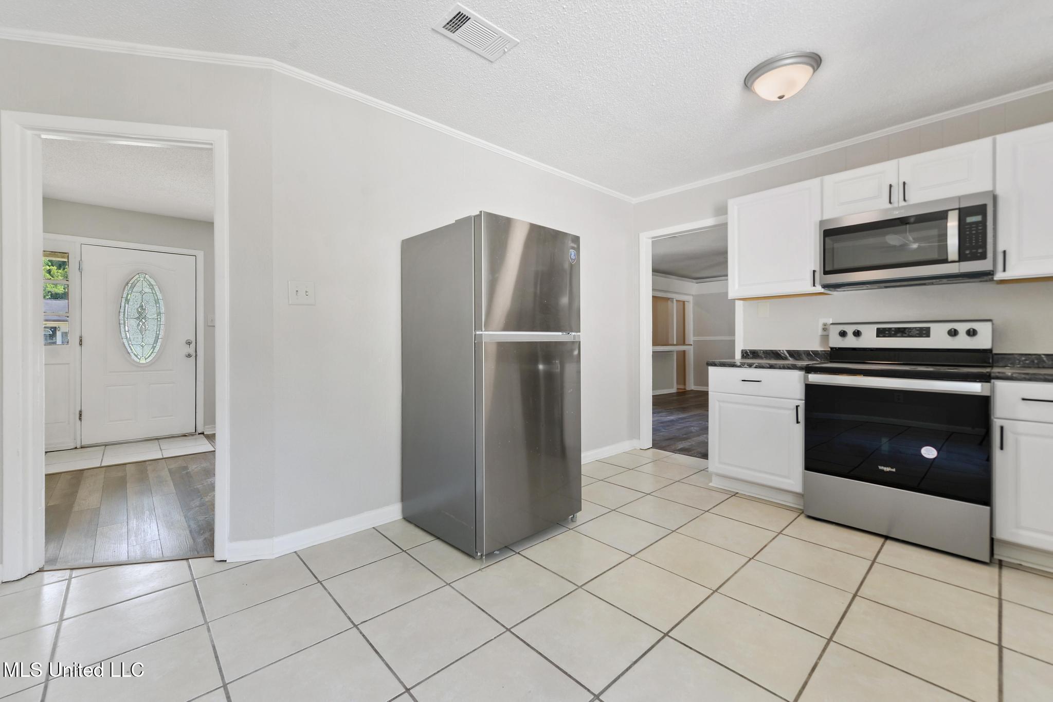 2008 C W Webb Road Gautier, MS 39553 - Photo 12 of 28 012