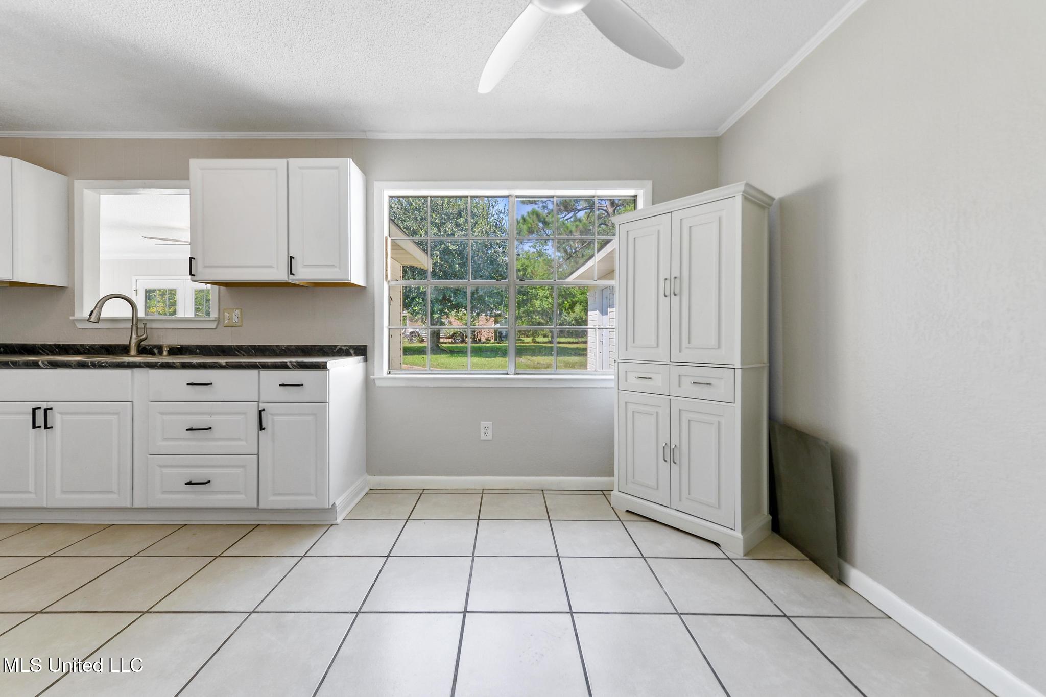 2008 C W Webb Road Gautier, MS 39553 - Photo 13 of 28 013