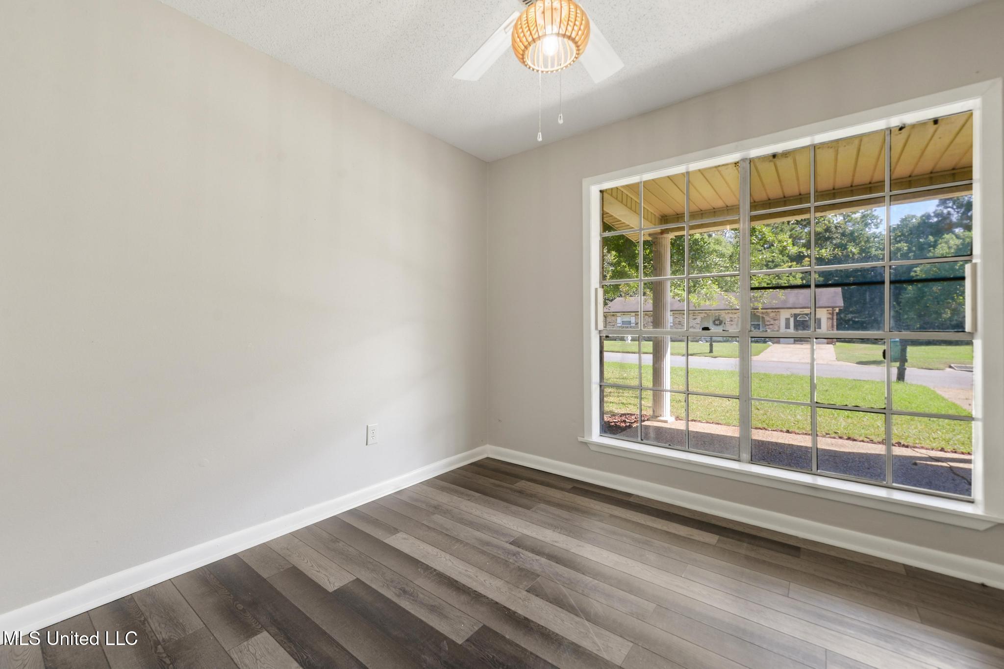 2008 C W Webb Road Gautier, MS 39553 - Photo 22 of 28 022