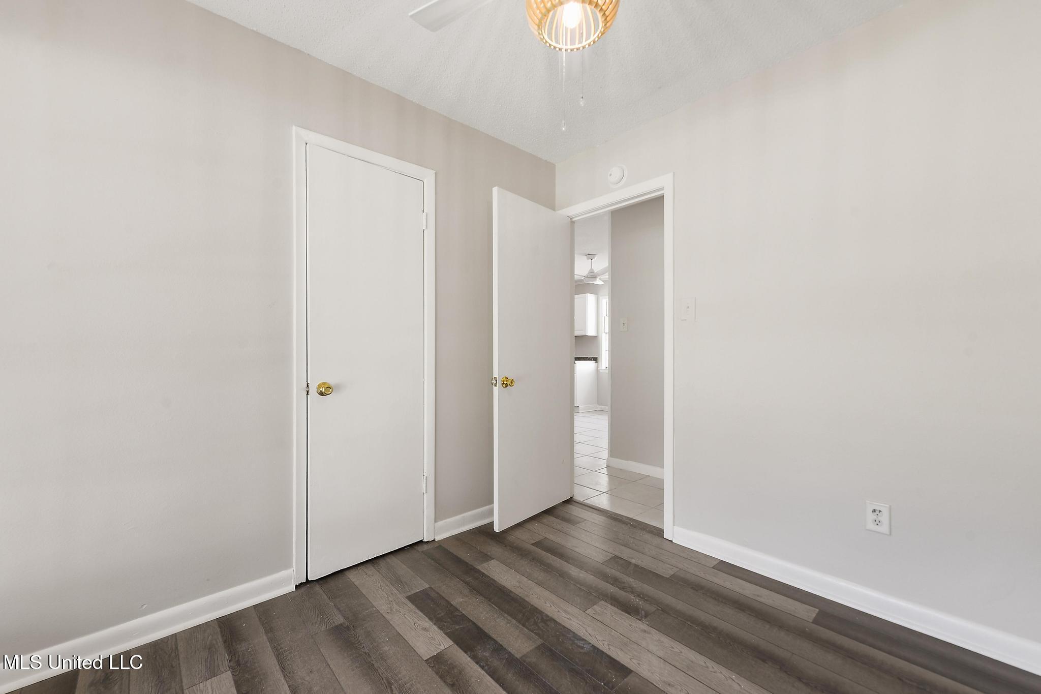 2008 C W Webb Road Gautier, MS 39553 - Photo 23 of 28 023