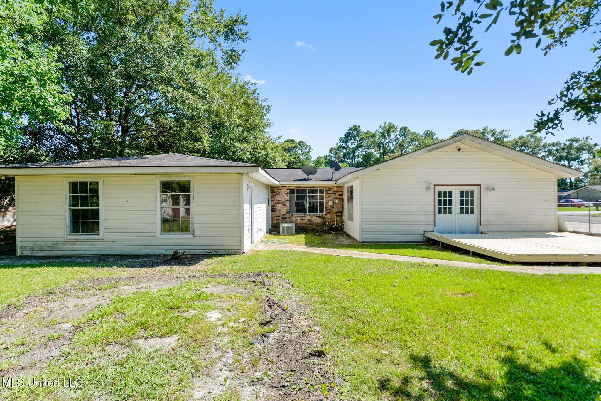 2008 C W Webb Road Gautier, MS 39553 - Photo 27 of 28 027