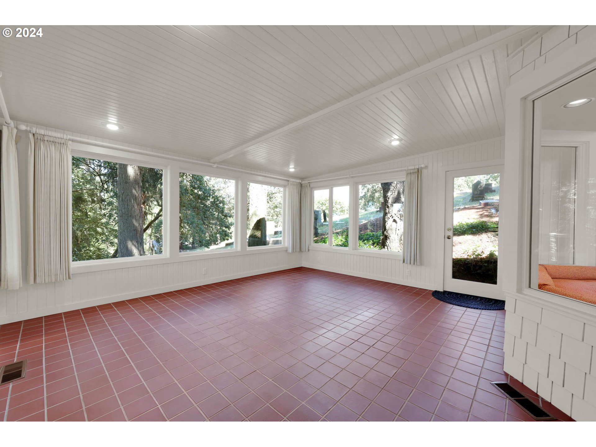 1209 Crenshaw Road Eugene, OR 97401 - Photo 13 of 41 Den/Office