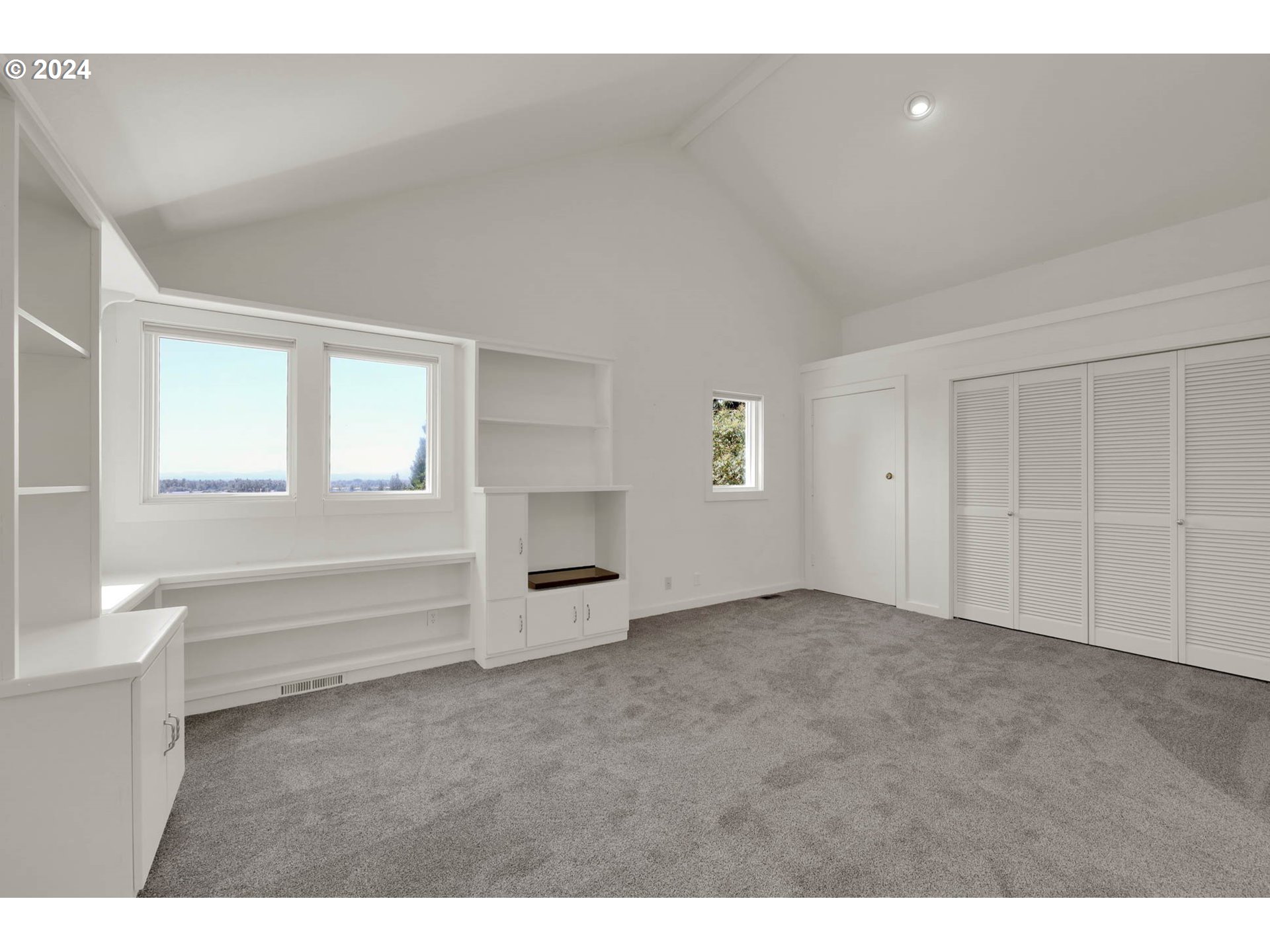 1209 Crenshaw Road Eugene, OR 97401 - Photo 20 of 41 Bedroom, Owner's Suite