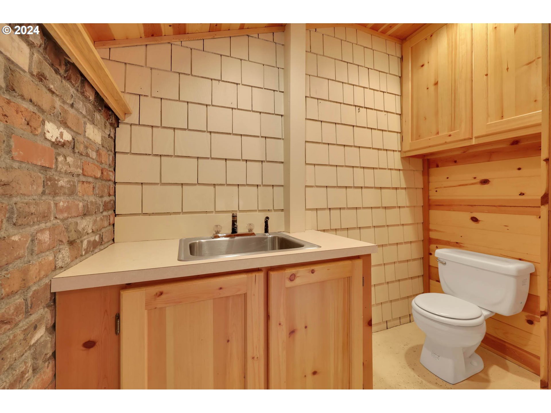 1209 Crenshaw Road Eugene, OR 97401 - Photo 29 of 41 Workshop