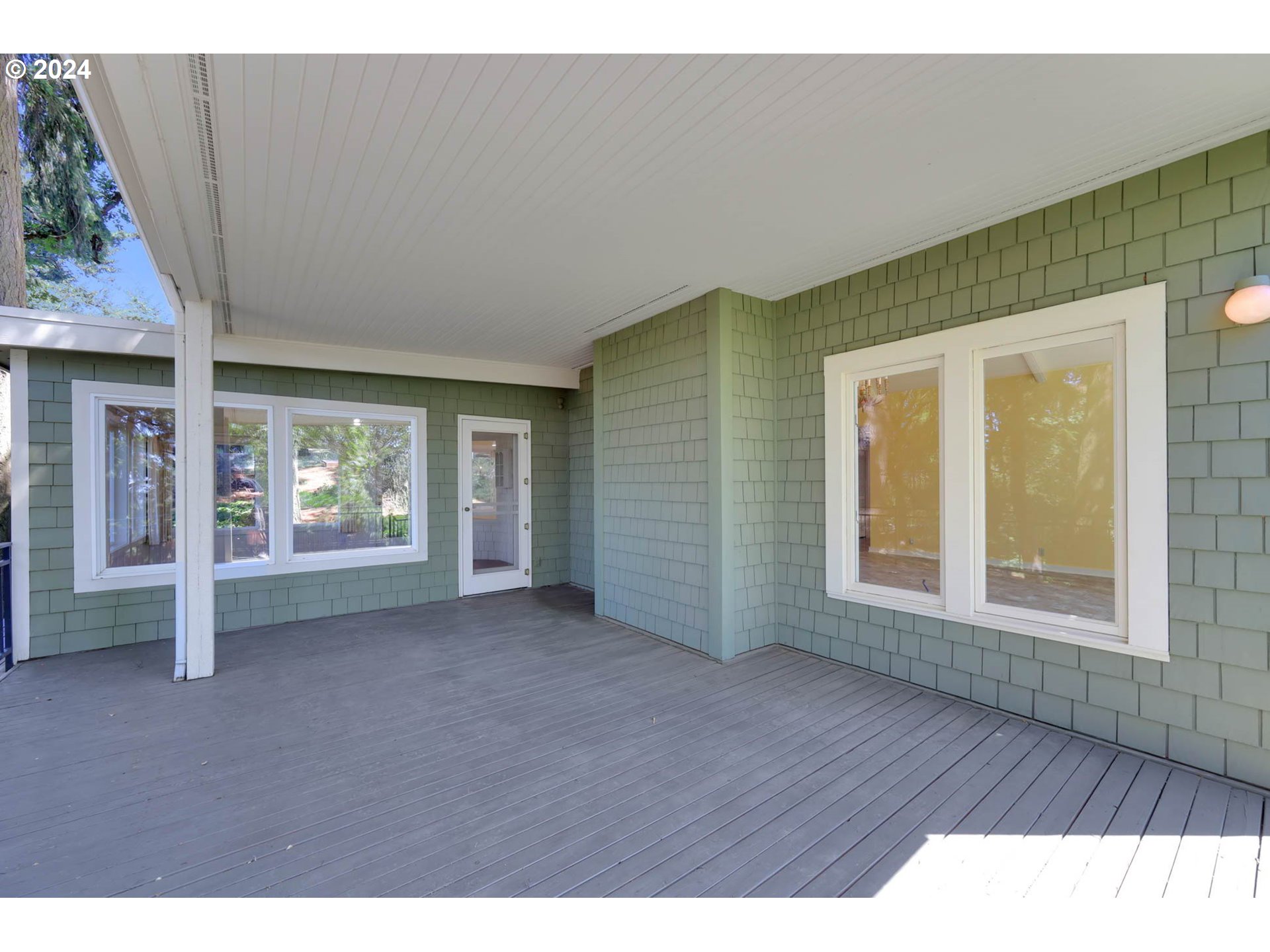 1209 Crenshaw Road Eugene, OR 97401 - Photo 31 of 41 Deck