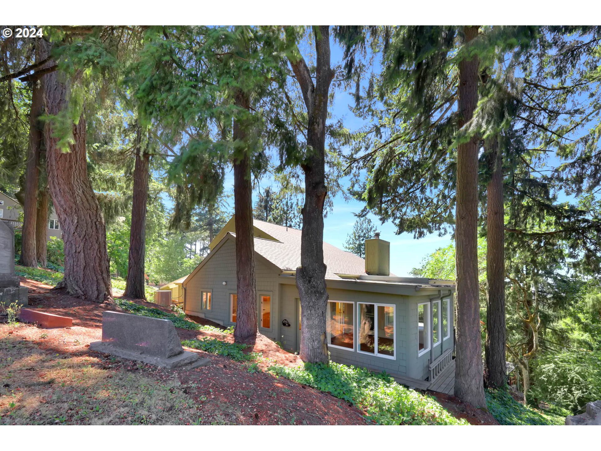 1209 Crenshaw Road Eugene, OR 97401 - Photo 36 of 41 Gallery Image 36