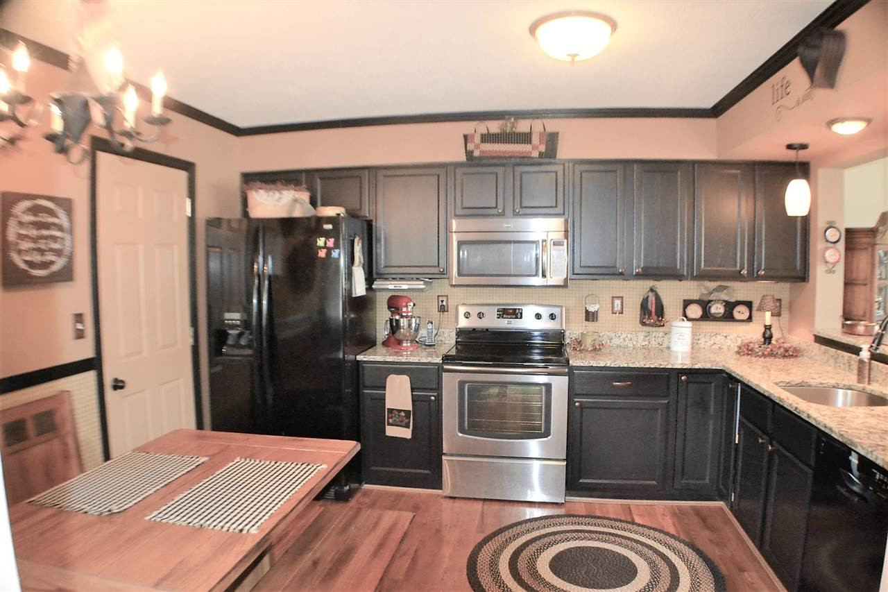 7311 Ridge Edge Court Florence, KY 41042 - Photo 2 of 28 Gallery Image 2