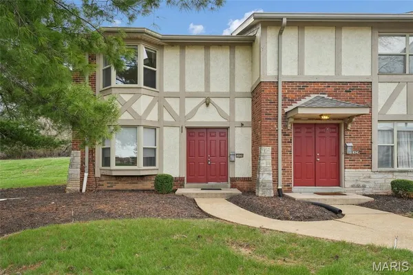 $217,875 | 1426 Willow Brook Cove Court, St. Louis, MO 63146