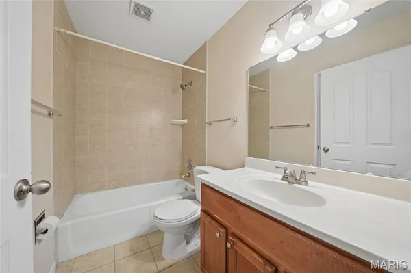 $217,875 | 1426 Willow Brook Cove Court, St. Louis, MO 63146
