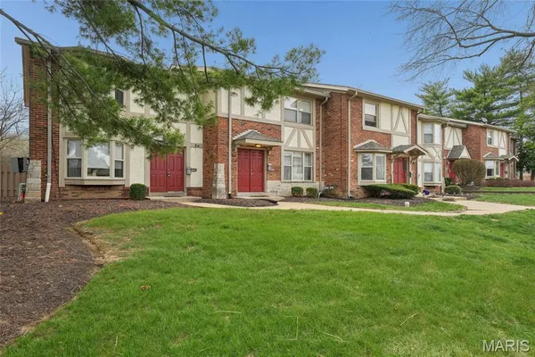$217,875 | 1426 Willow Brook Cove Court, St. Louis, MO 63146