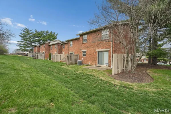 $217,875 | 1426 Willow Brook Cove Court, St. Louis, MO 63146