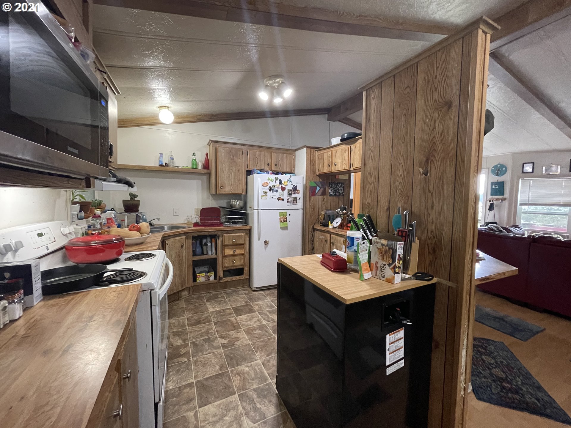 63661 Harriet Road Coos Bay, OR 97420 - Photo 5 of 16 Gallery Image 5