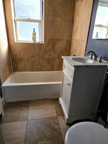 $144,900 | 7518 North Ridge Avenue, Unit 1E, Chicago, IL 60660