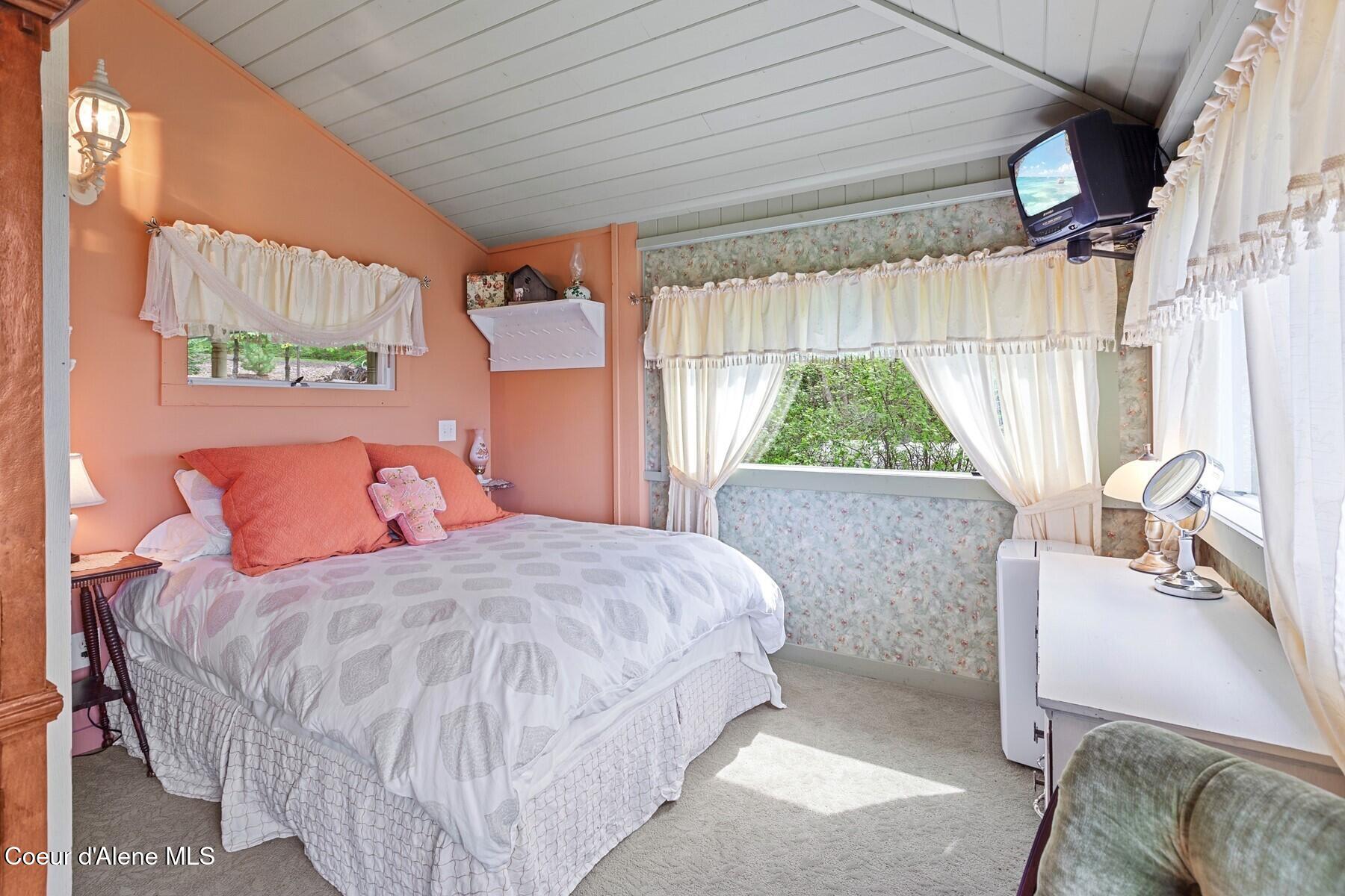 3467 East Sunset Drive Harrison, ID 83833 - Photo 29 of 55 Main Floor Bedroom