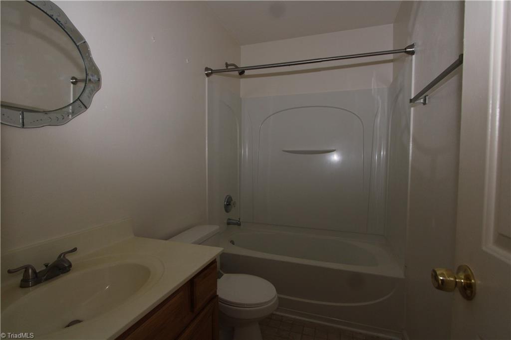 2133 Rindle Drive High Point, NC 27262 - Photo 14 of 27