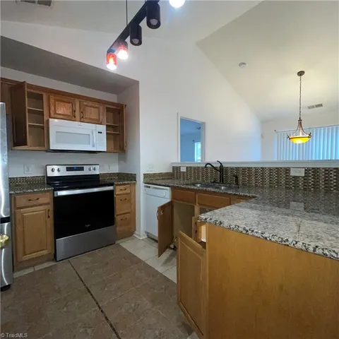 $2,000 | 2133 Rindle Drive, High Point, NC 27262