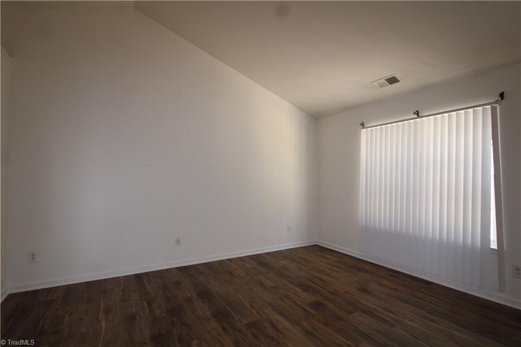 2133 Rindle Drive High Point, NC 27262 - Photo 4 of 27