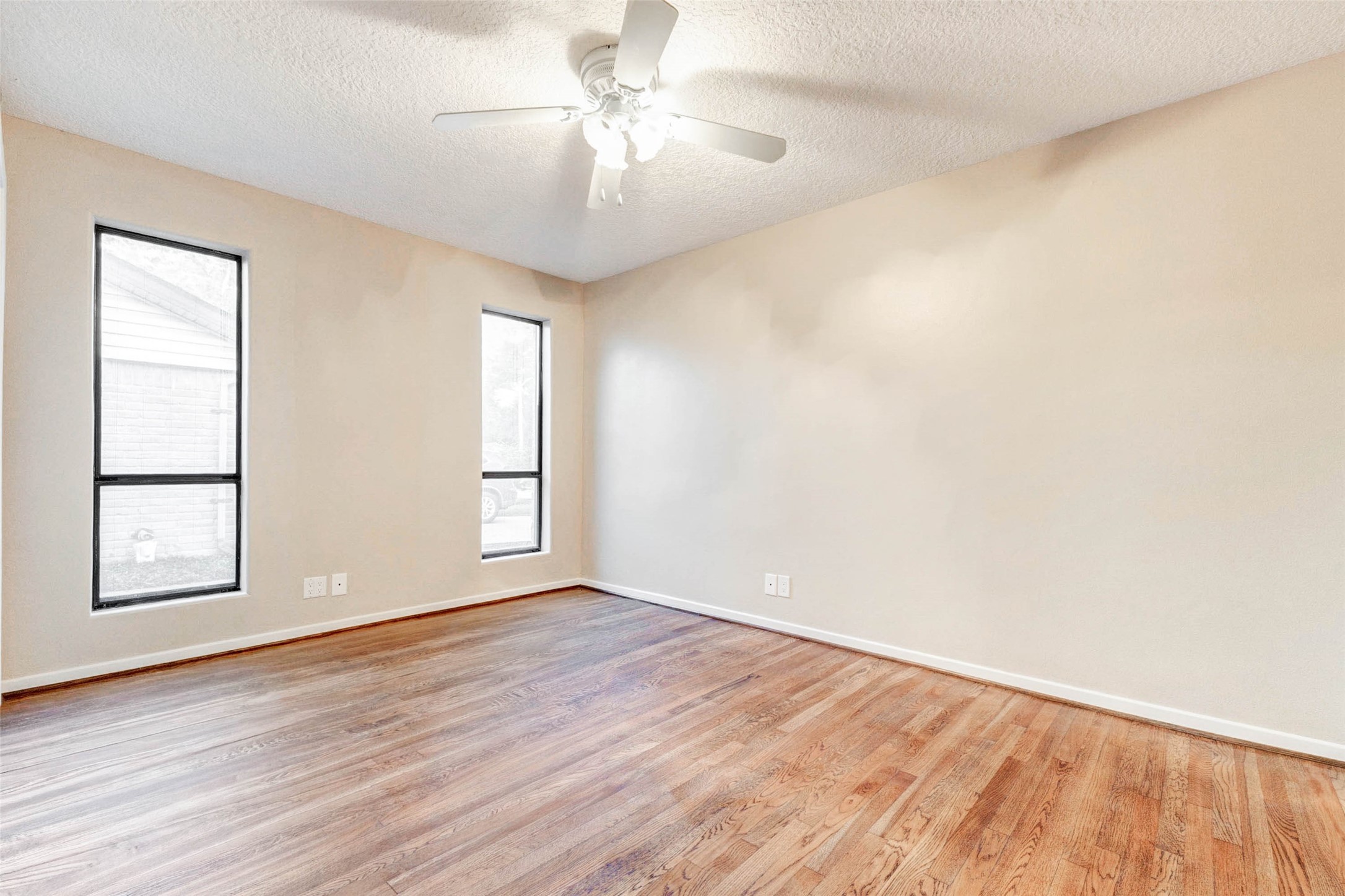 9650 Val Verde Street Houston, TX 77063 - Photo 31 of 50