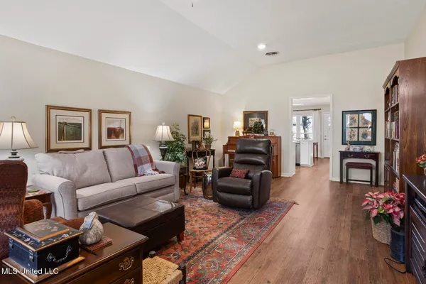 $244,000 | 345 Cascades Circle West, Clinton, MS 39056