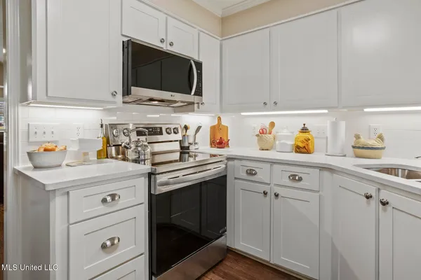 $244,000 | 345 Cascades Circle West, Clinton, MS 39056