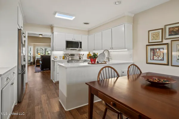 $244,000 | 345 Cascades Circle West, Clinton, MS 39056