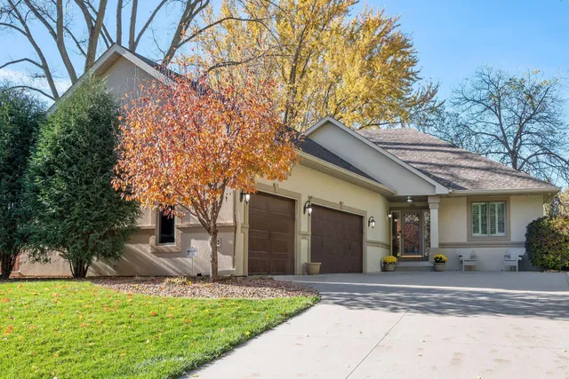 $960,000 | 445 Niagara Lane North, Plymouth, MN 55447