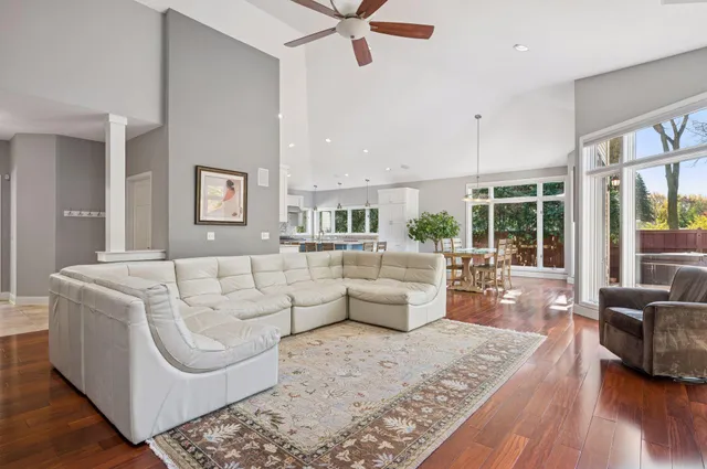 $960,000 | 445 Niagara Lane North, Plymouth, MN 55447