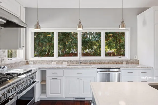 $960,000 | 445 Niagara Lane North, Plymouth, MN 55447