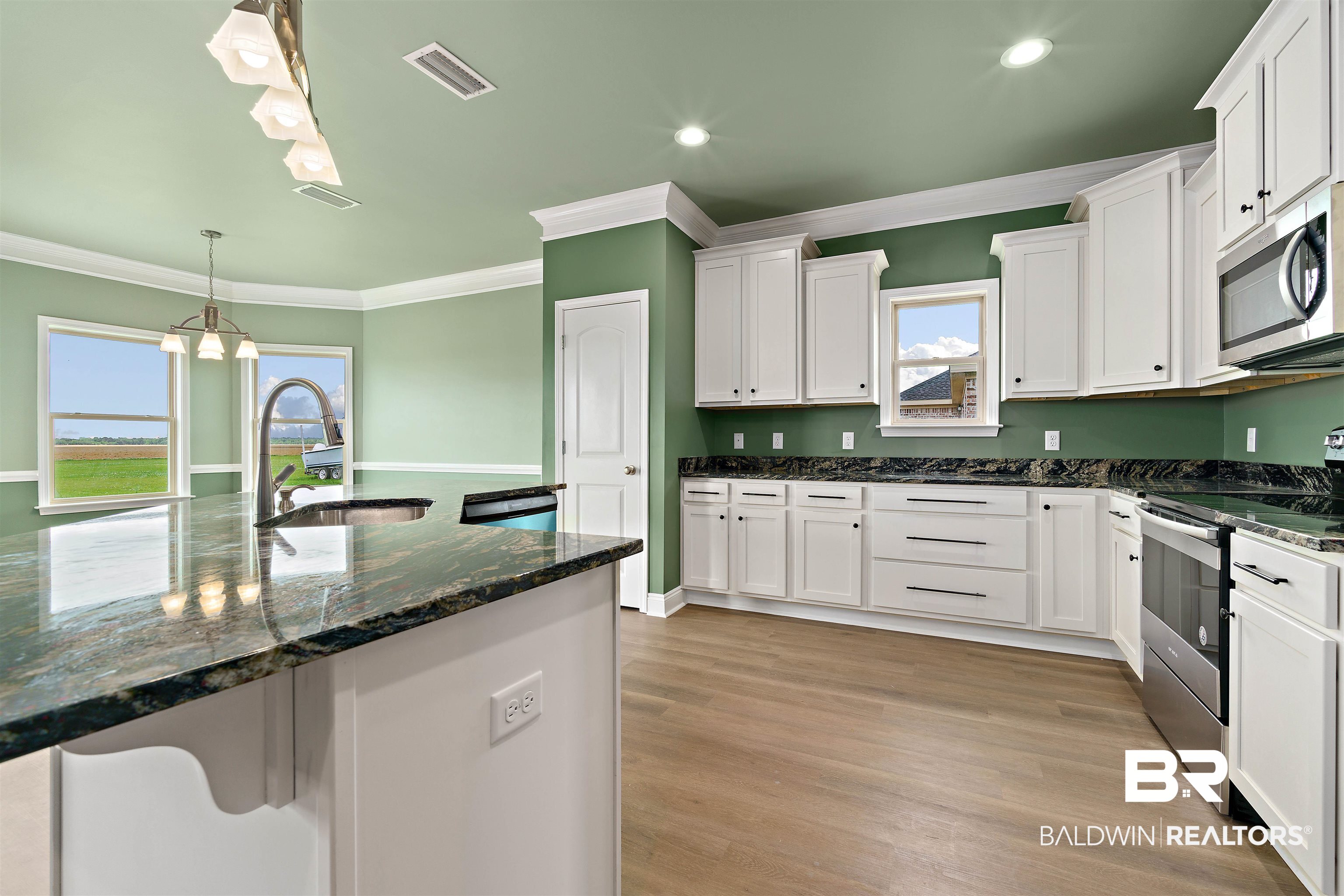 10164 Bridgewater Drive Theodore, AL 36582 - Photo 8 of 34 Kitchen