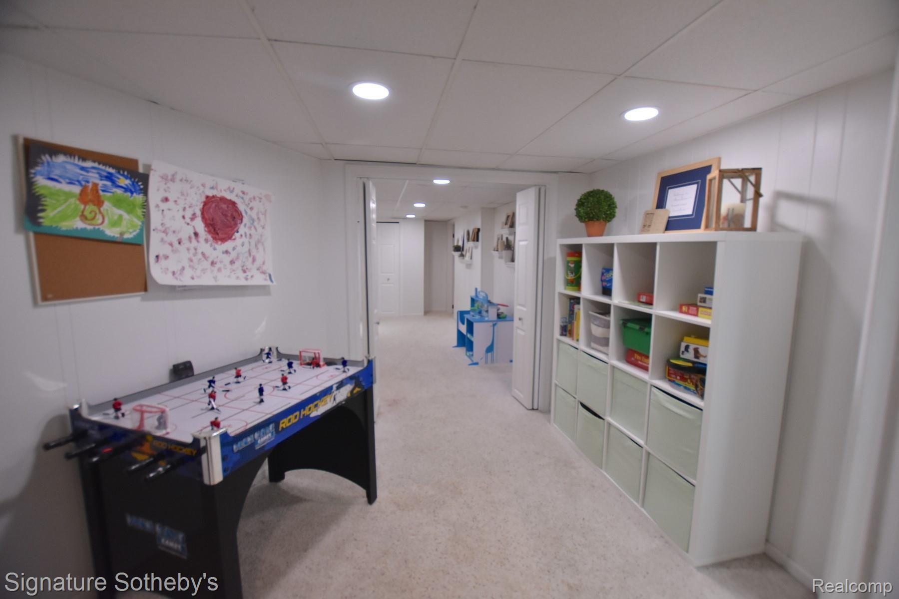 18258 Beverly Road Franklin, MI 48025 - Photo 30 of 39 39JPG.jpg