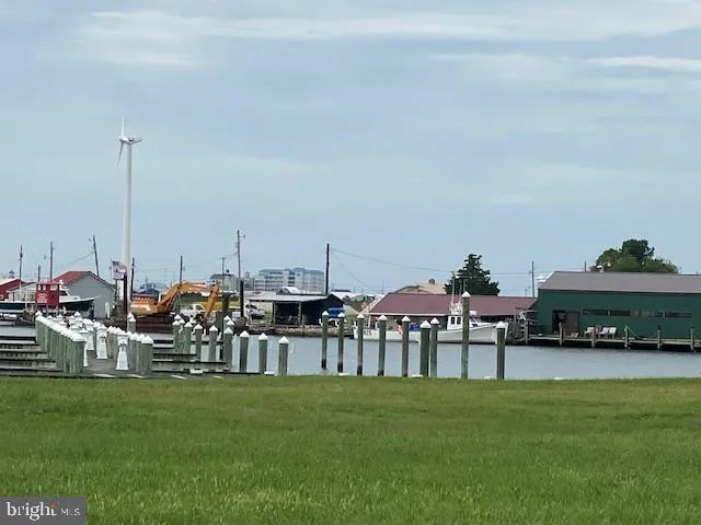 $850,000 | 987-990 Lorie C Quinn Sr Drive, Crisfield, MD 21817