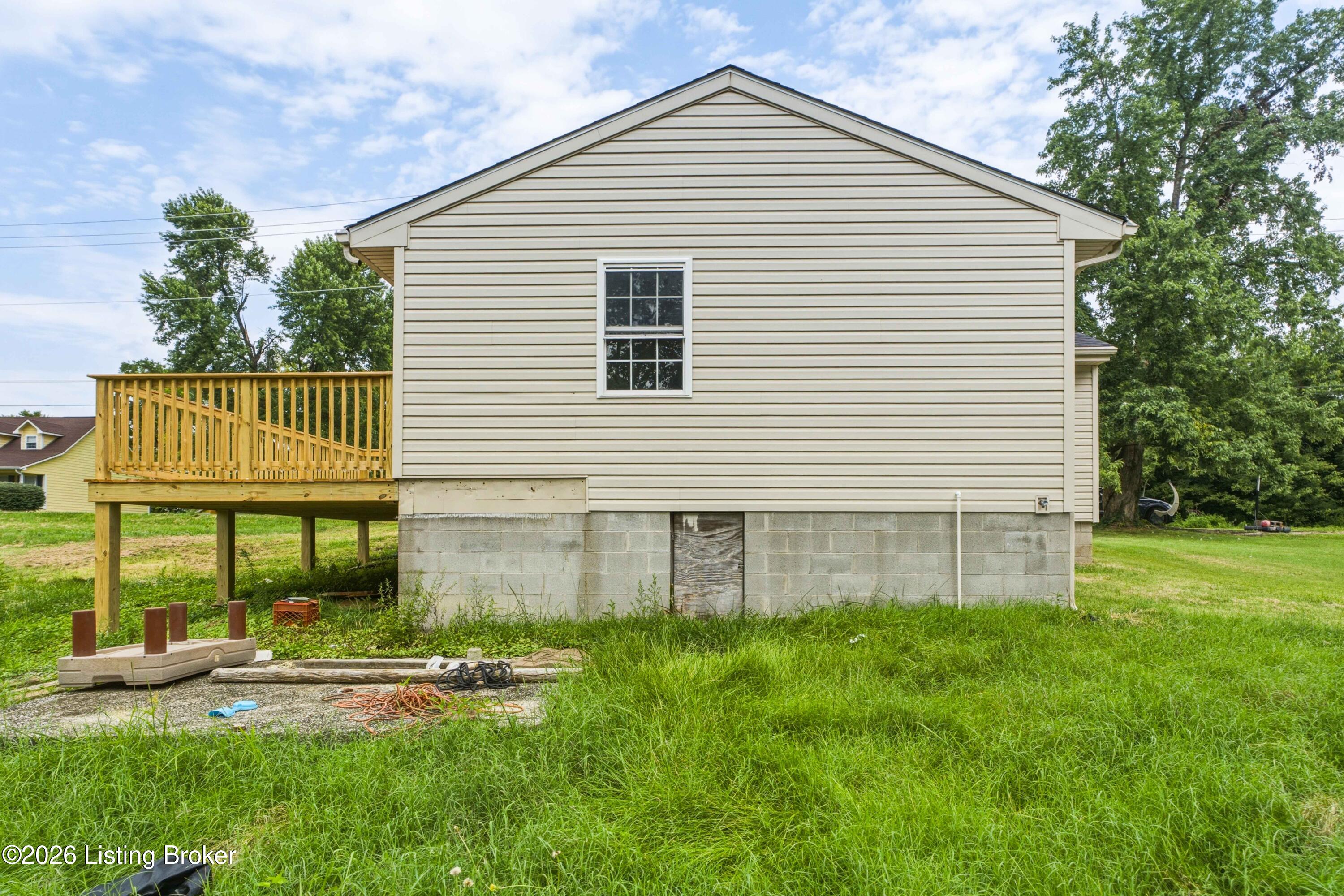 210 Montclair School Road Simpsonville, KY 40067 - Photo 30 of 31 30-Back-Exterior-Deck