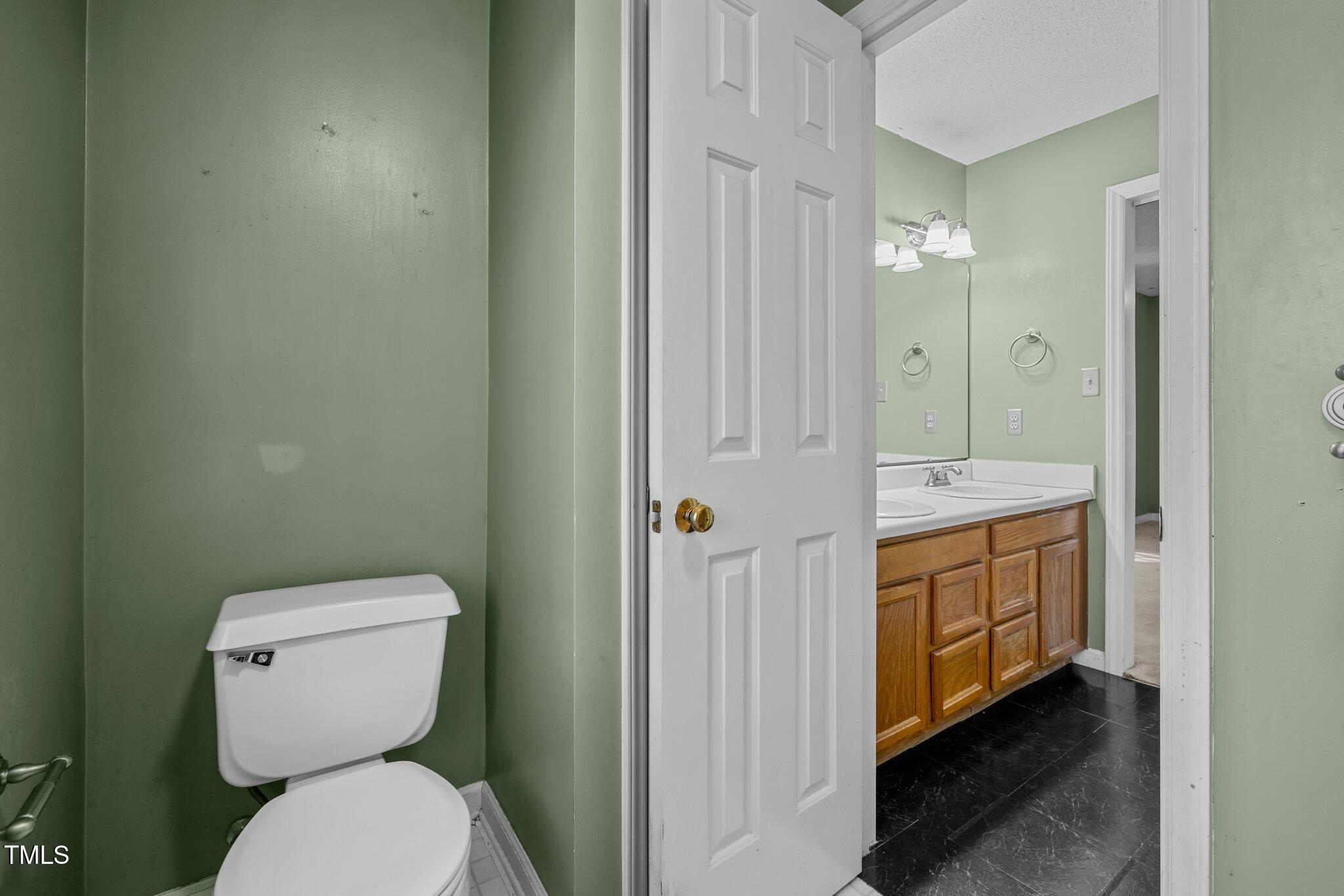 4405 Liverpool Lane Raleigh, NC 27604 - Photo 14 of 48 14-web-or-mls-5Z8A5840