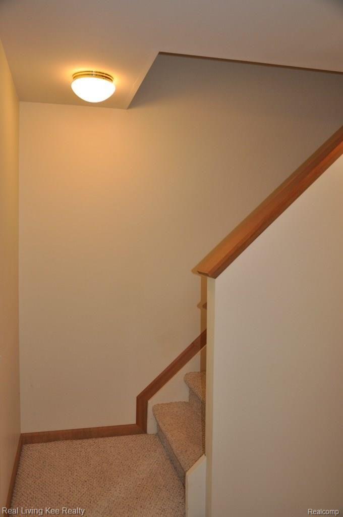 2610 Hickory Lawn Road Rochester, MI 48307 - Photo 16 of 19 DSC_0095.jpg