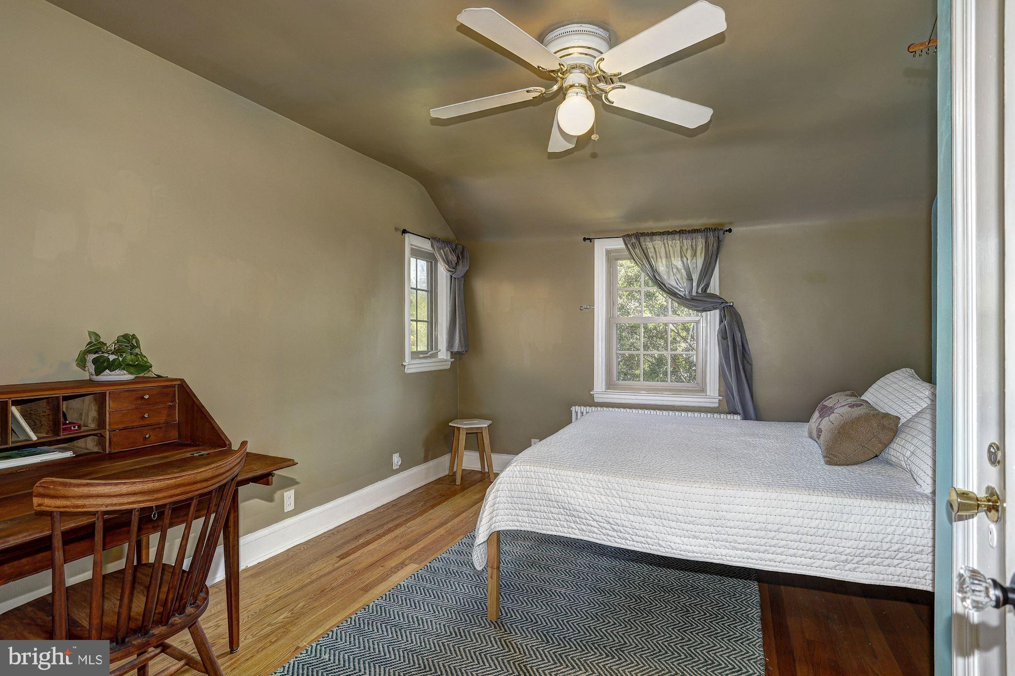 612 Warwick Road Baltimore, MD 21229 - Photo 17 of 29 Bedroom