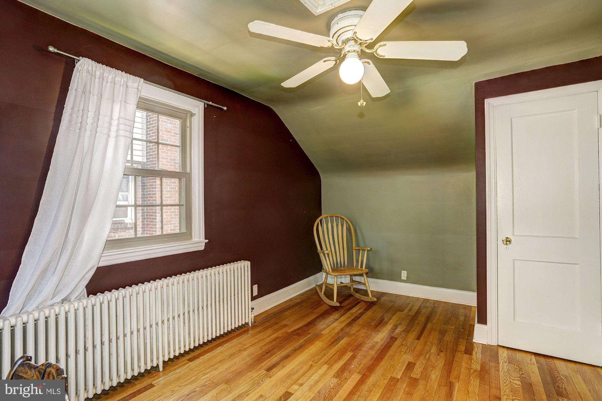 612 Warwick Road Baltimore, MD 21229 - Photo 20 of 29 Bedroom