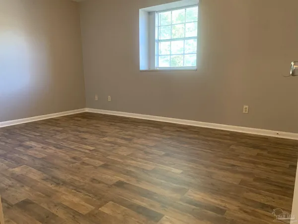$1,350 | 811 Massachusetts Avenue, Pensacola, FL 32505