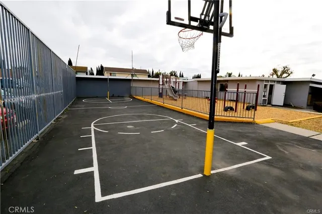 a view of a tennis court