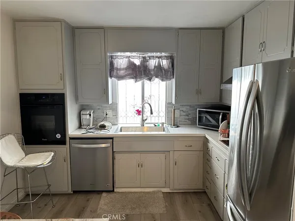 $2,450 | 440 Chestnut Avenue, Unit 2D, Long Beach, CA 90802