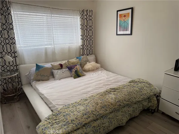 $2,450 | 440 Chestnut Avenue, Unit 2D, Long Beach, CA 90802