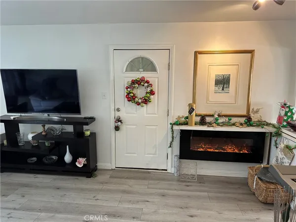 $2,450 | 440 Chestnut Avenue, Unit 2D, Long Beach, CA 90802