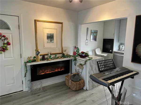 $2,450 | 440 Chestnut Avenue, Unit 2D, Long Beach, CA 90802