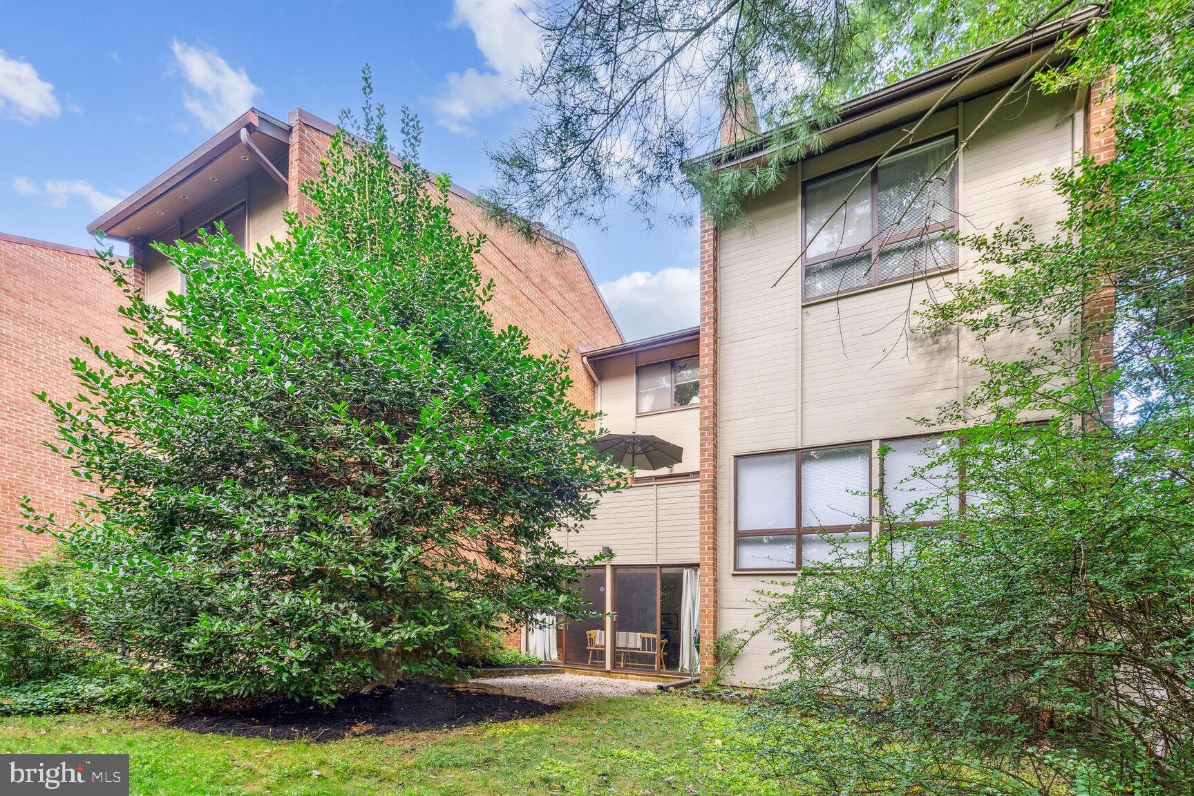 11617 Hunters Green Court Reston, VA 20191 - Photo 37 of 37 Backyard