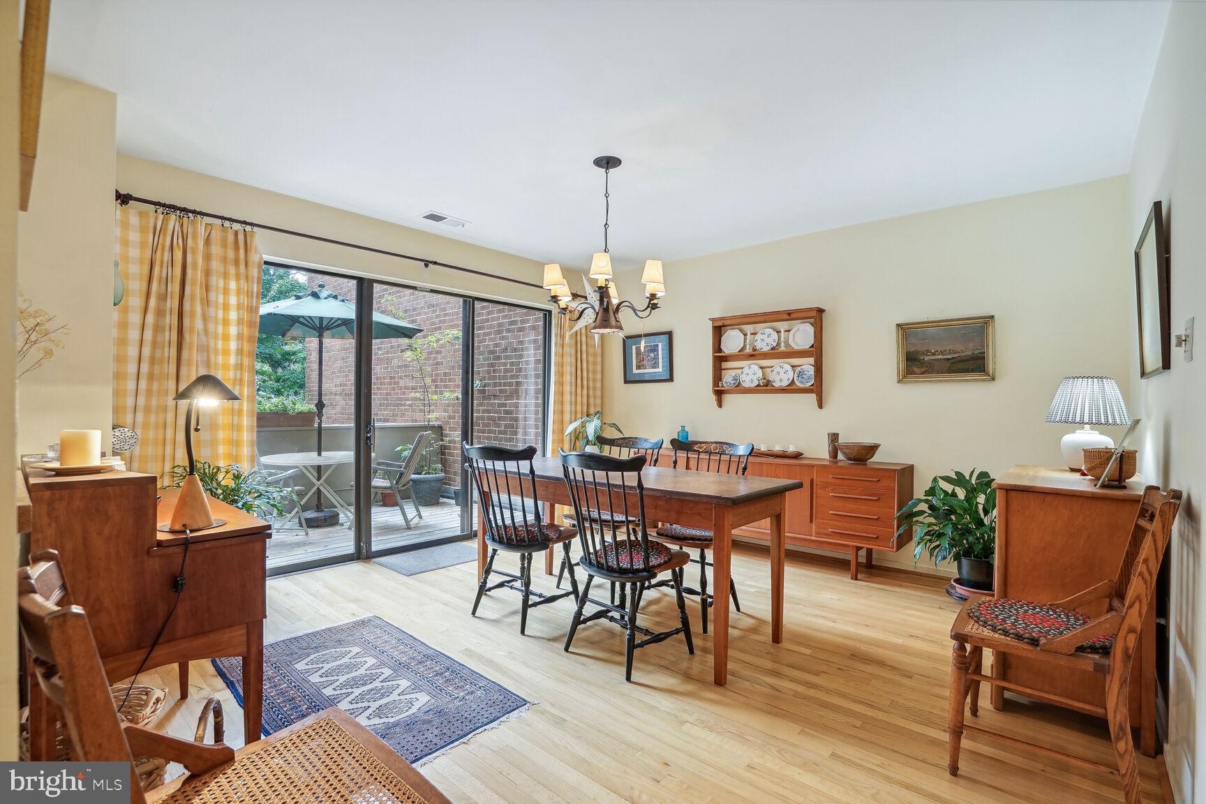 11617 Hunters Green Court Reston, VA 20191 - Photo 8 of 37 Dining Room with Private Patio #2