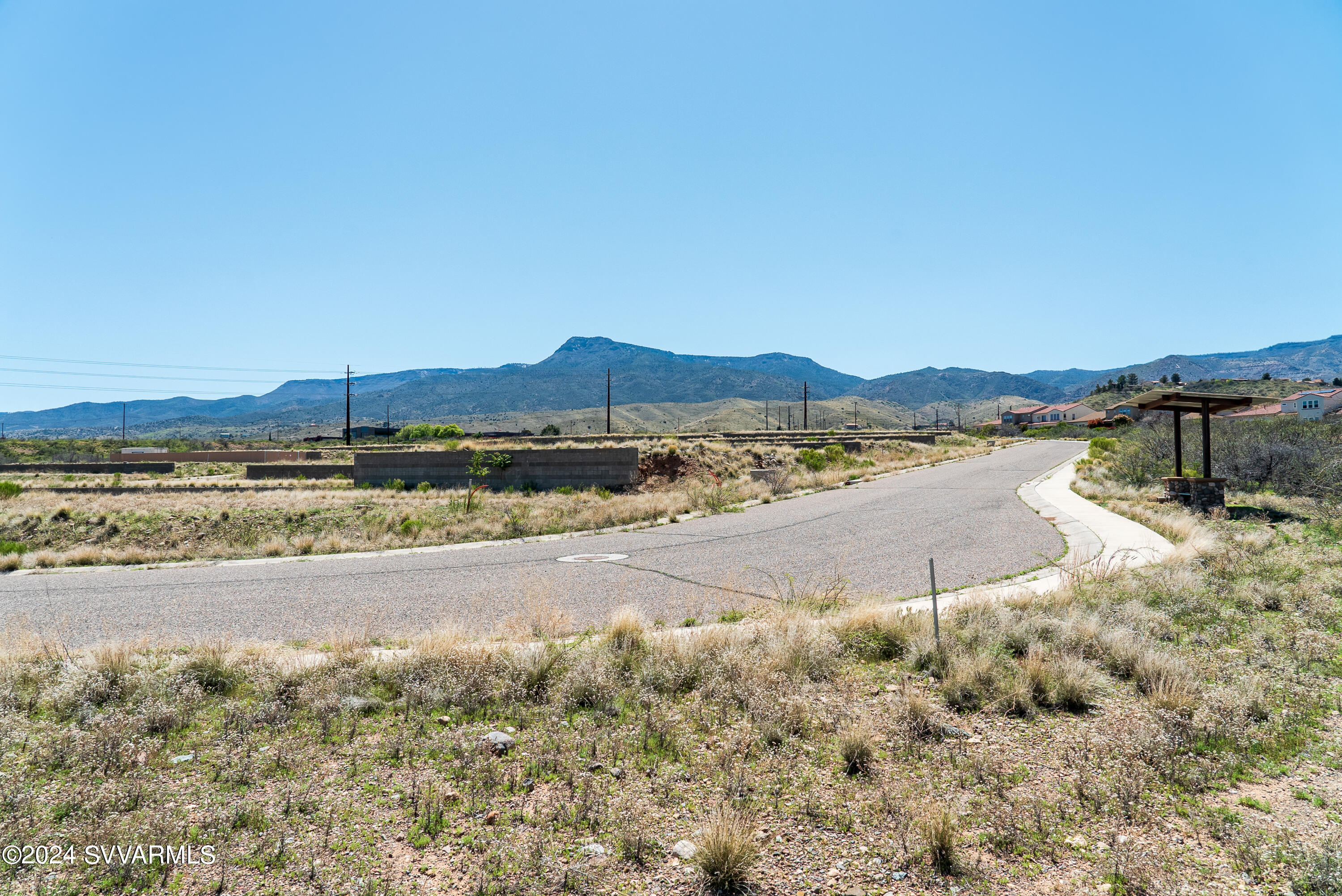 699 Moore Gulch Road, Unit LOT 117 Clarkdale, AZ 86324 - Photo 60 of 81 a view of an ocean with a mountain