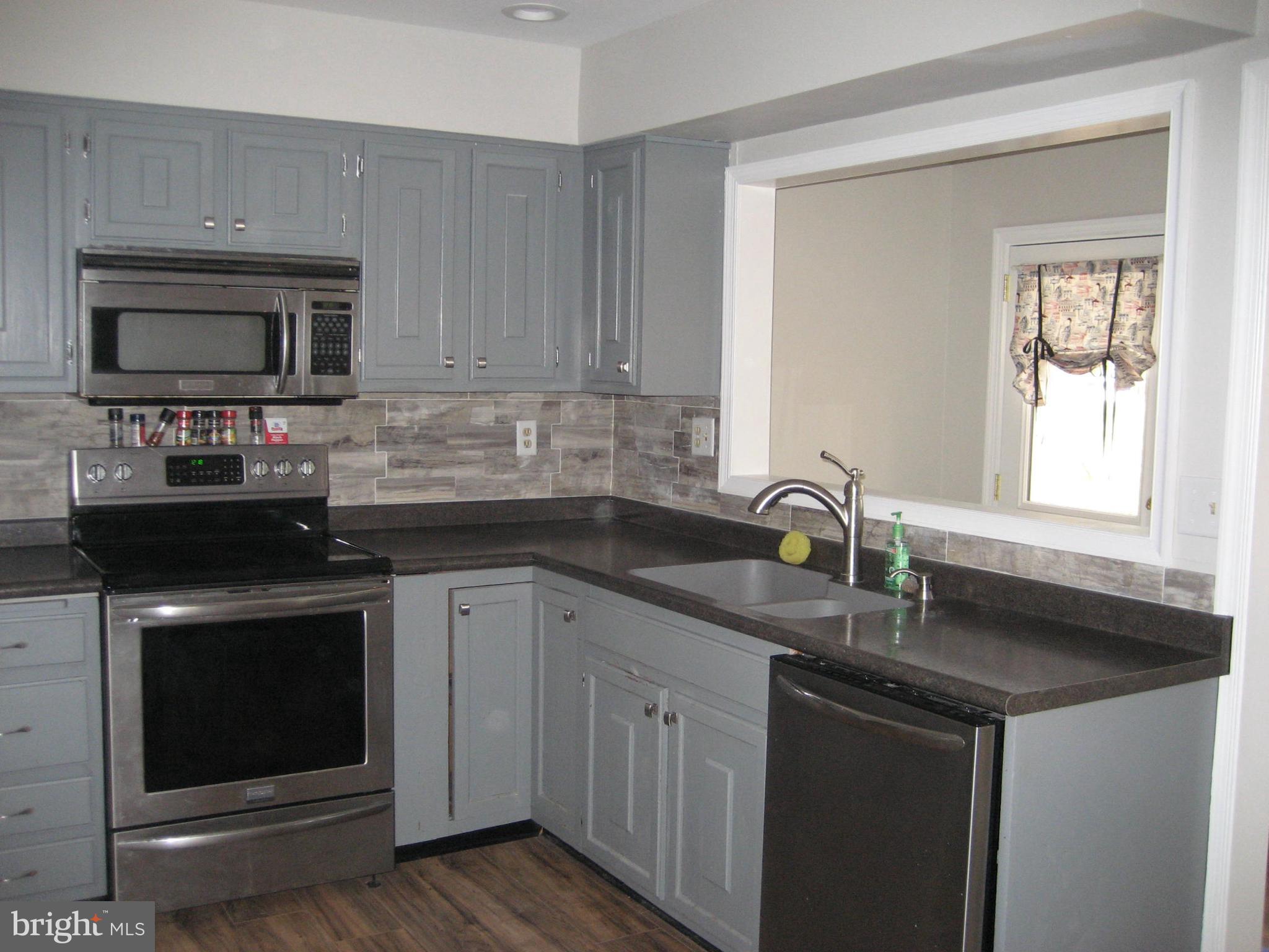 4577 Dave Rill Road Hampstead, MD 21074 - Photo 10 of 31 Recently Renovated Kitchen. Tastefully Designed