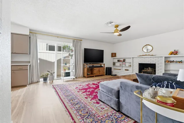 $409,000 | 905 Redwood Lane, Lemoore, CA 93245