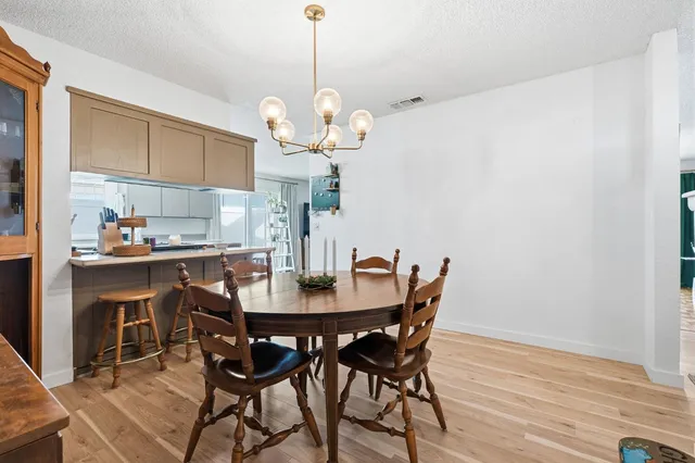 $409,000 | 905 Redwood Lane, Lemoore, CA 93245